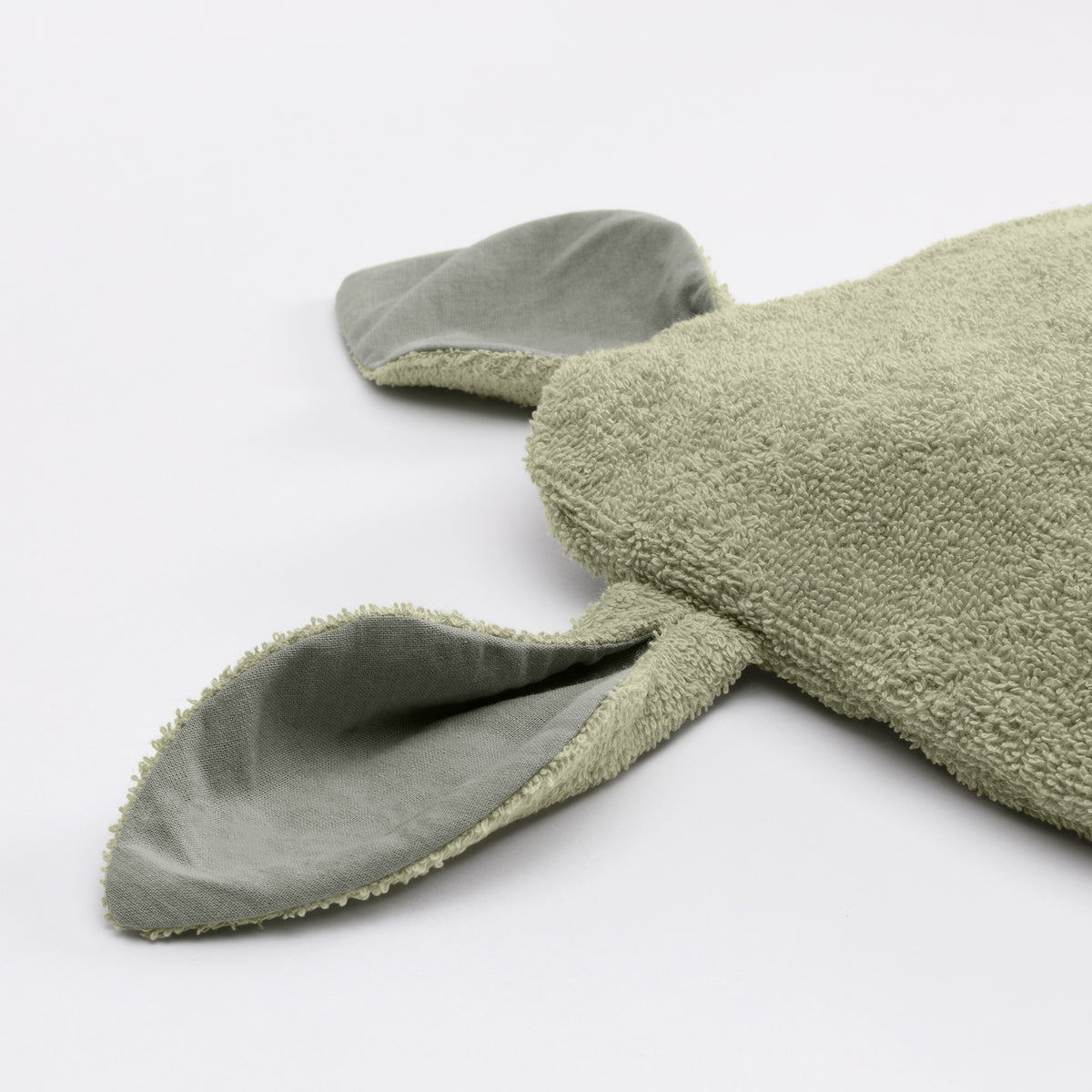 BIBS kapucnis törölköző gyerekeknek zsálya színben - pippadu