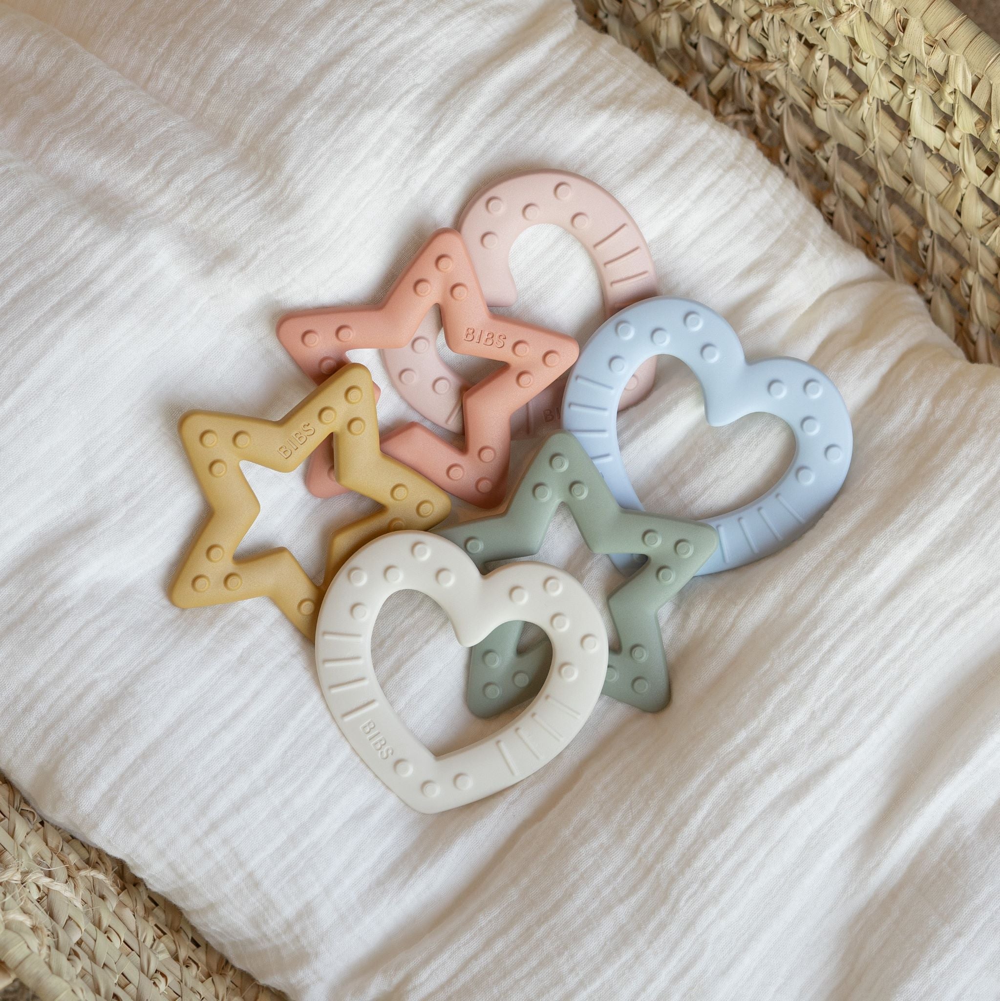 BIBS új rágókák - közkedvelt forma, mesés színek - csillag rágóka zsálya színben - pippadu