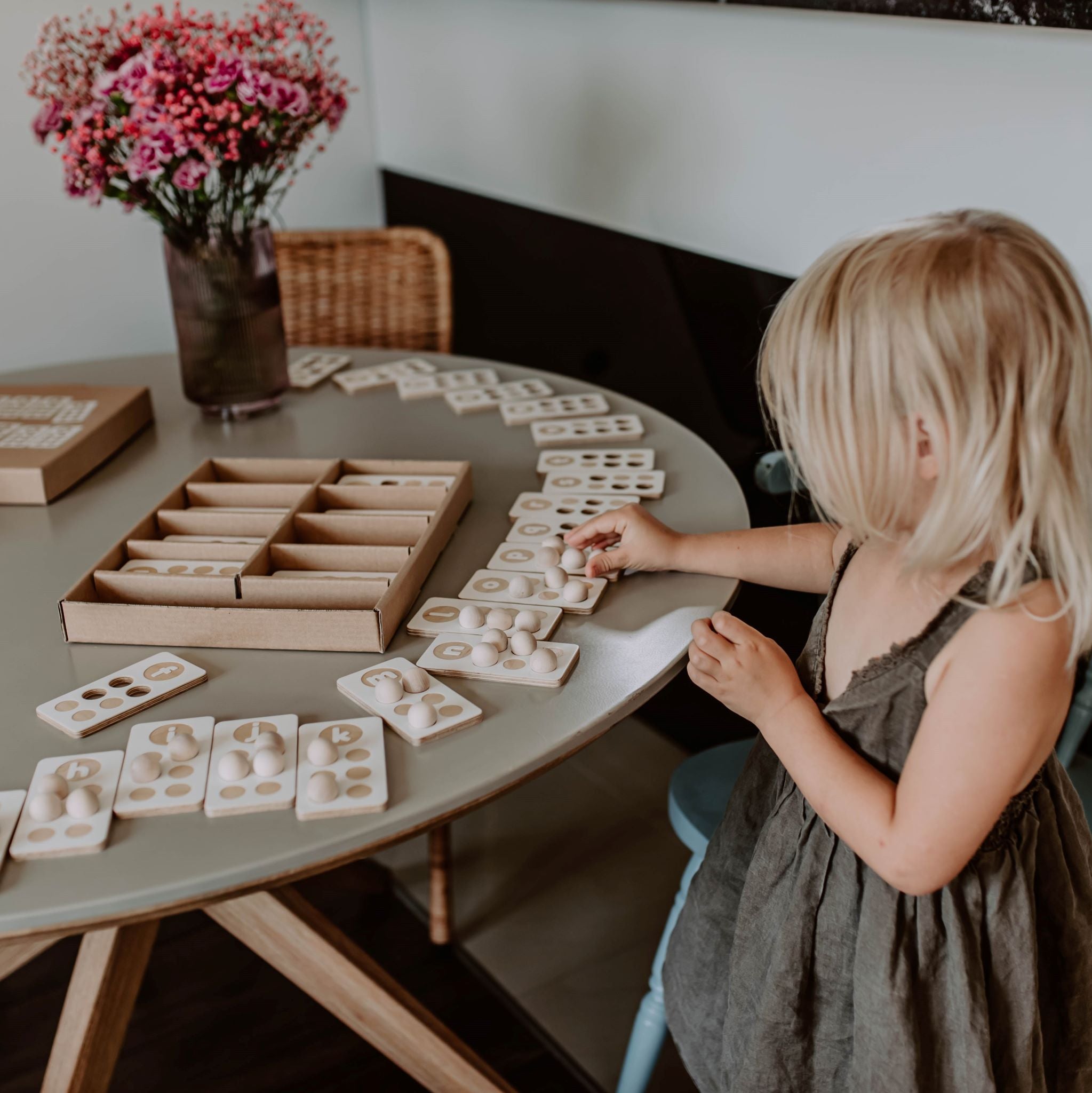 Montessori fajáték - Braille ABC tanulása játékosan - pippadu