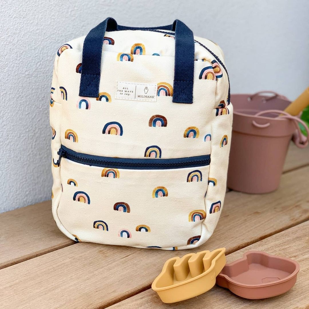 Táska gyerekeknek - hátizsák szivárvány mintával - pippadu