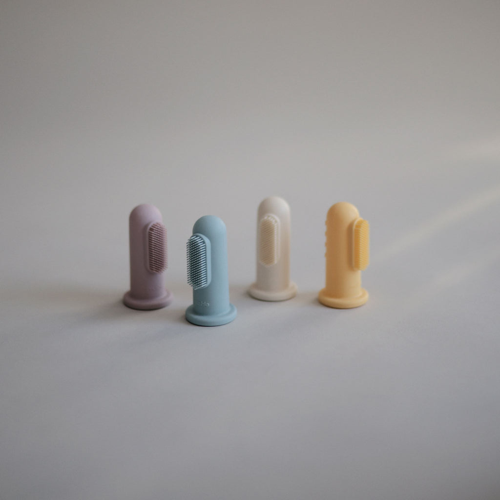 Ujjra húzható fogkefék - világoskék és nárcisz színben - baba fogmosás - pippadu