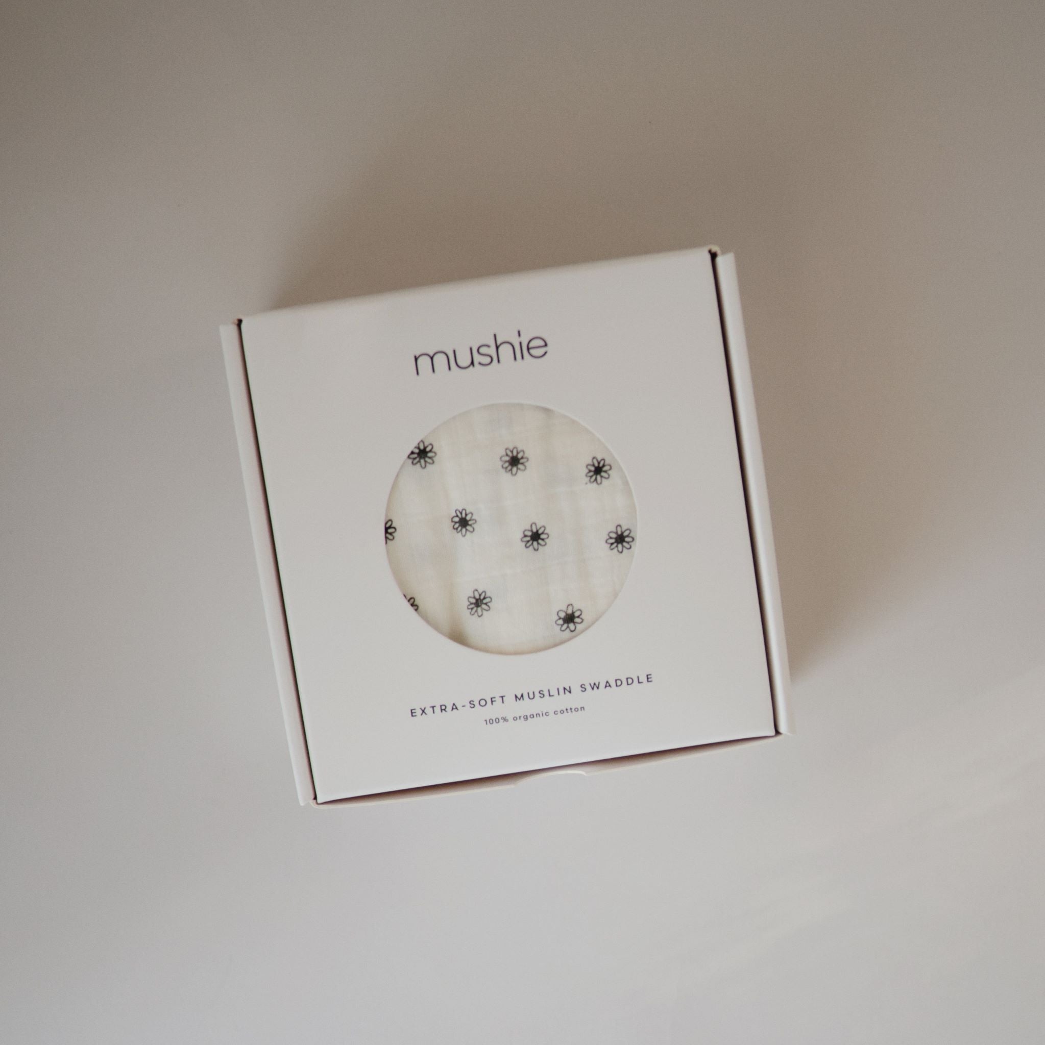 Muszlin pólya fekete virág mintával - pippadu - 100% pamut