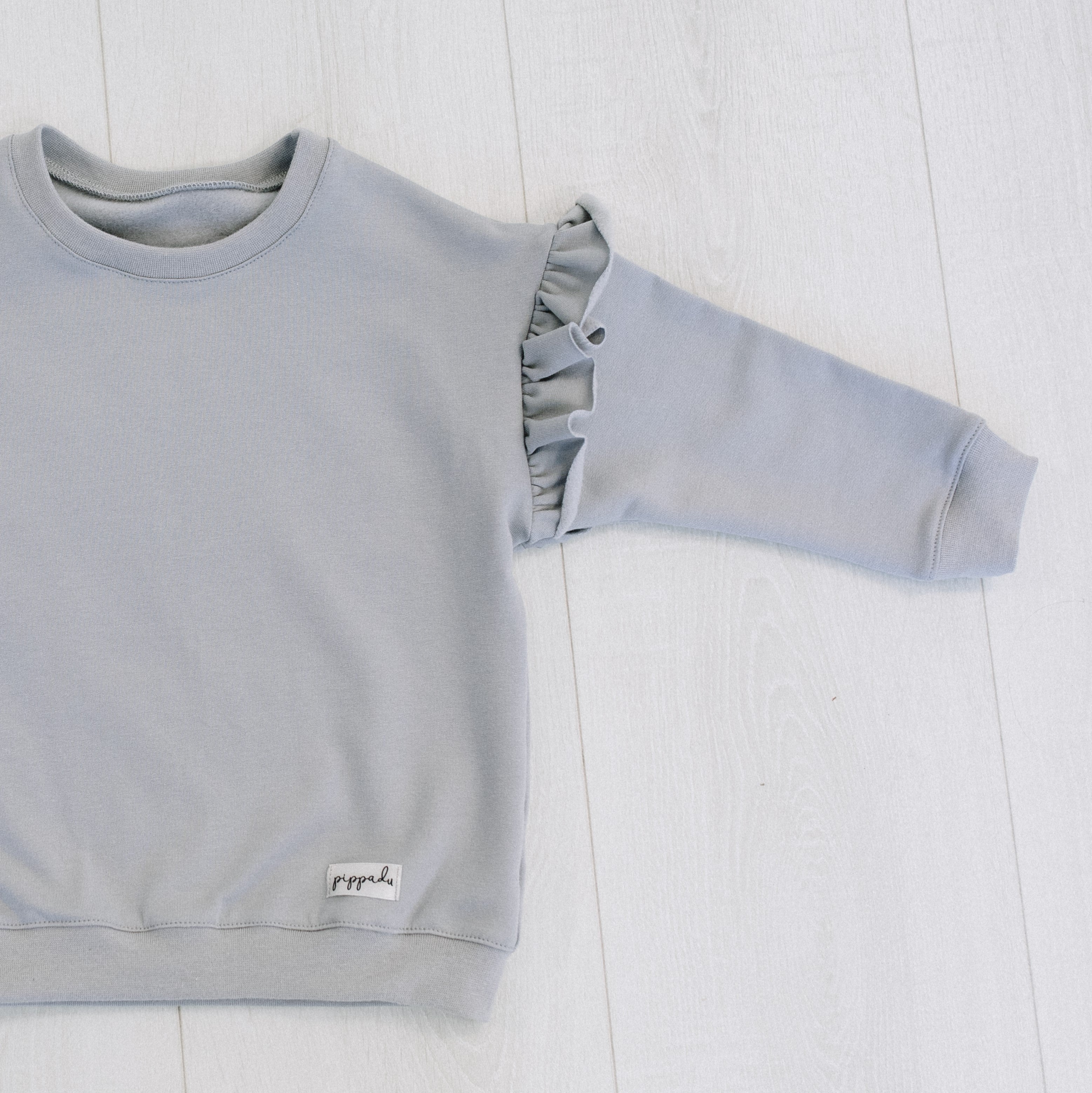 Lányka pulóver fodorral és leggings: ezüstszürke + margarétás - pippadu